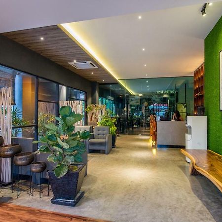 Nap Hotel Джохор Бахру Екстериор снимка