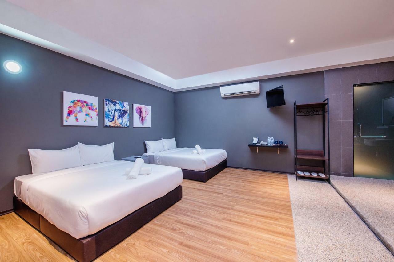 Nap Hotel Джохор Бахру Екстериор снимка