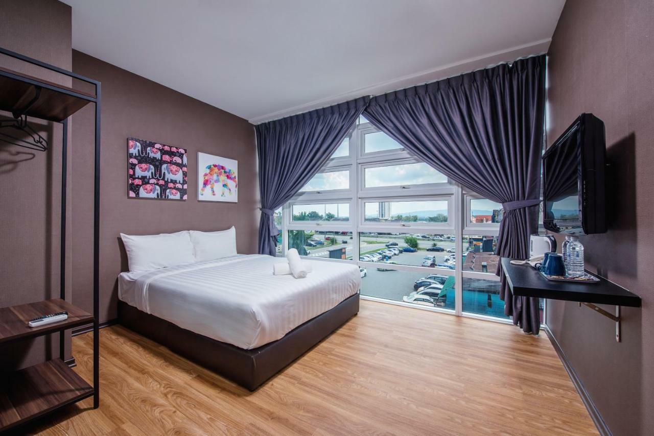 Nap Hotel Джохор Бахру Екстериор снимка