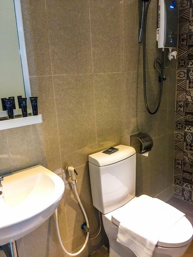 Nap Hotel Джохор Бахру Екстериор снимка