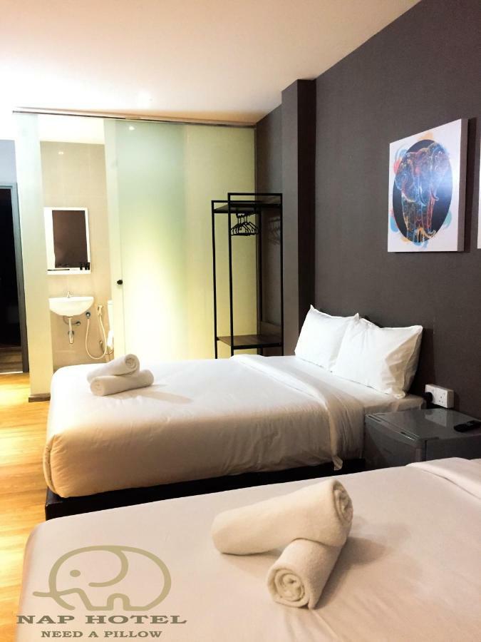 Nap Hotel Джохор Бахру Екстериор снимка