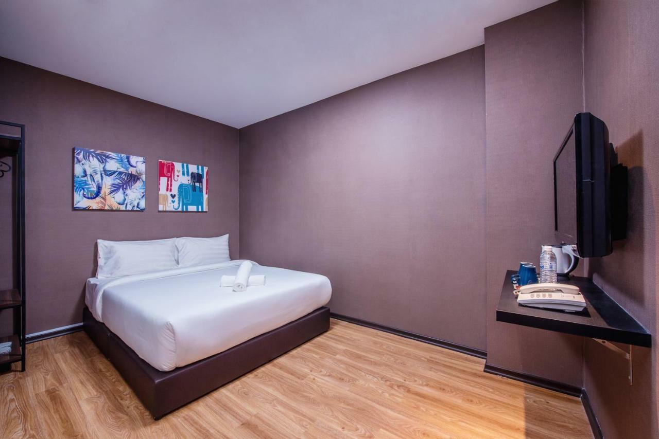 Nap Hotel Джохор Бахру Екстериор снимка