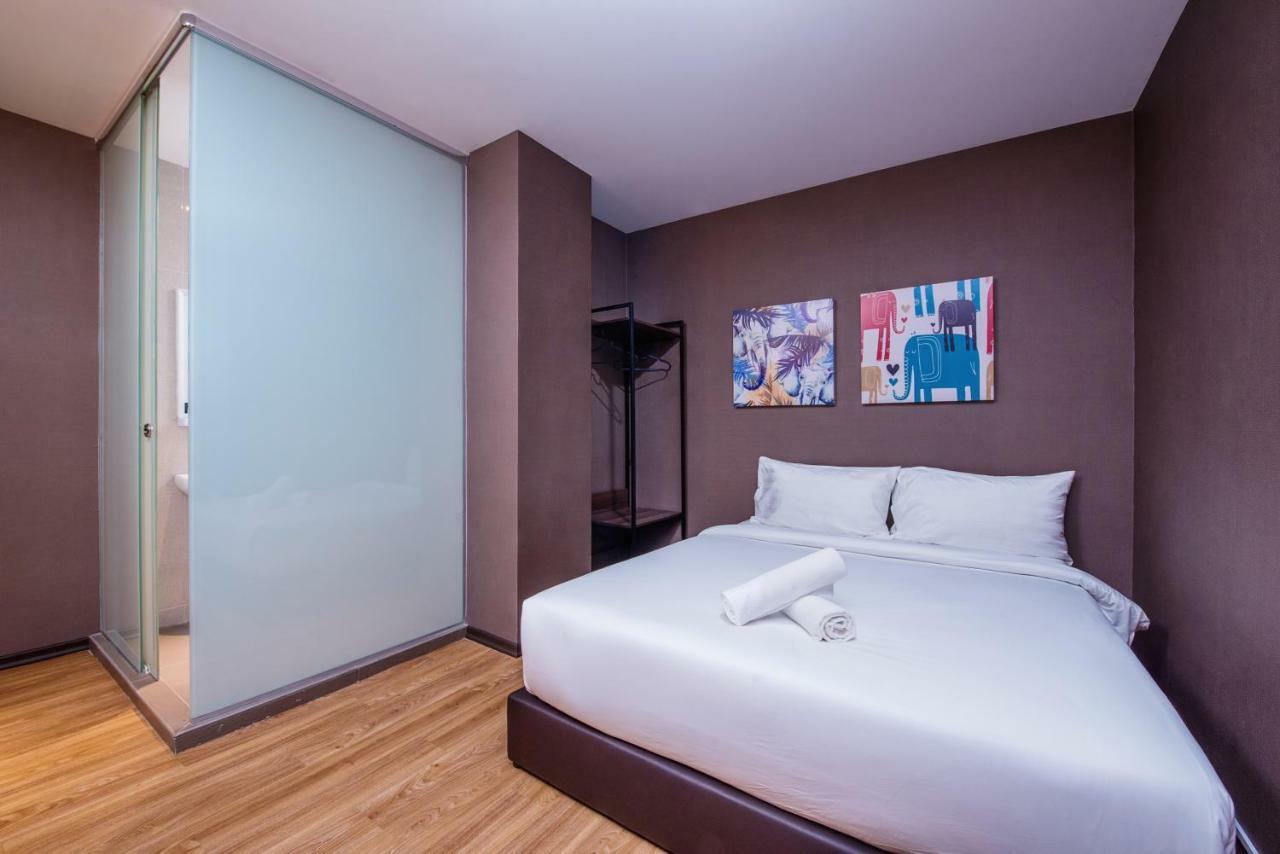 Nap Hotel Джохор Бахру Екстериор снимка