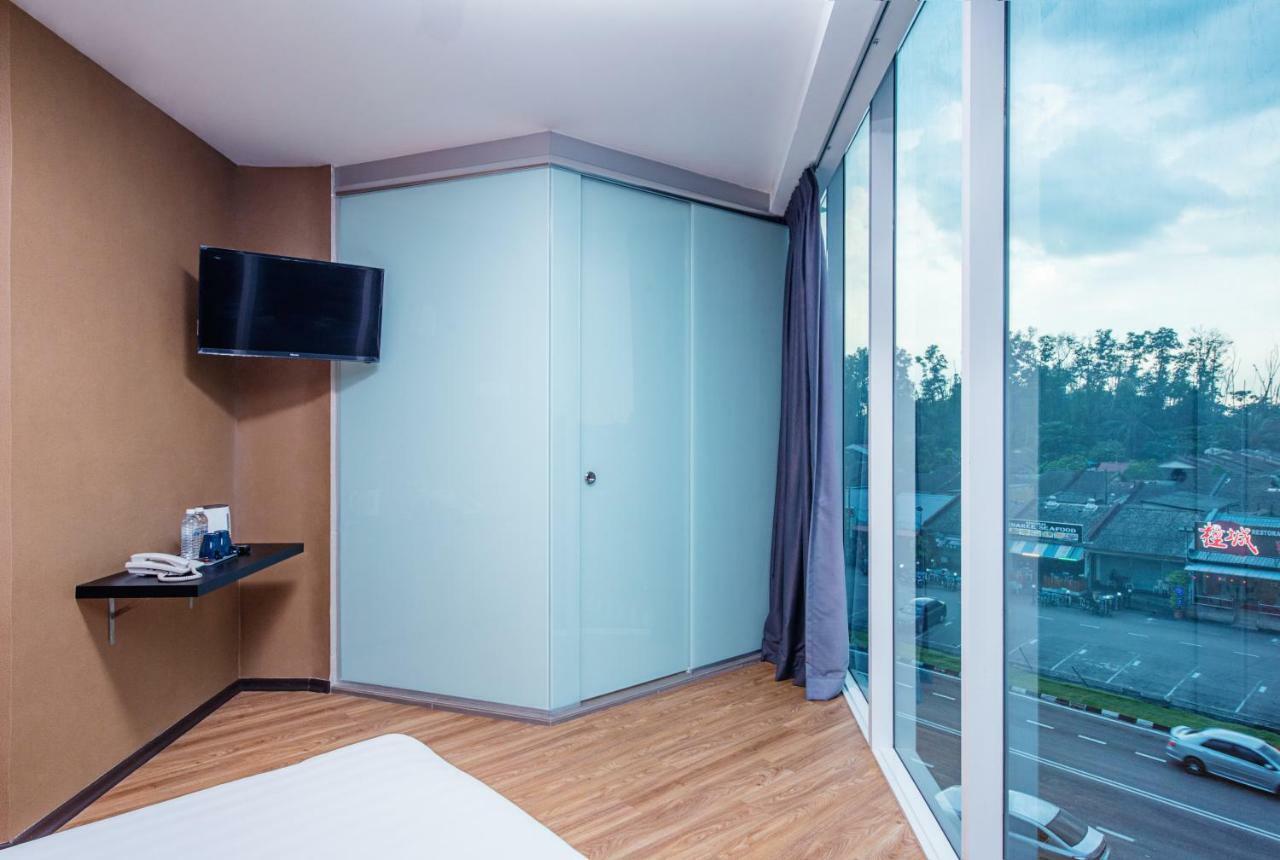 Nap Hotel Джохор Бахру Екстериор снимка